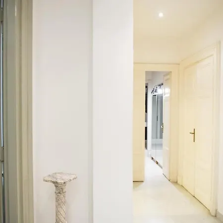 Spacious Adalberta Apartament Rzym