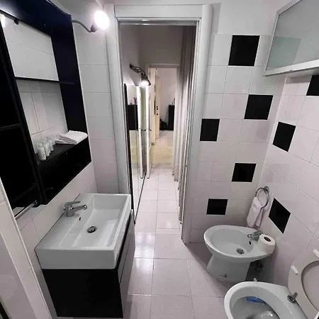 Διαμέρισμα Spacious Adalberta *